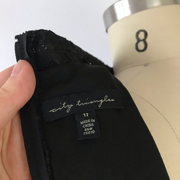 Black Gothic Lolita Studded Lace Ruffle Dress L592 - Picture 5 of 8